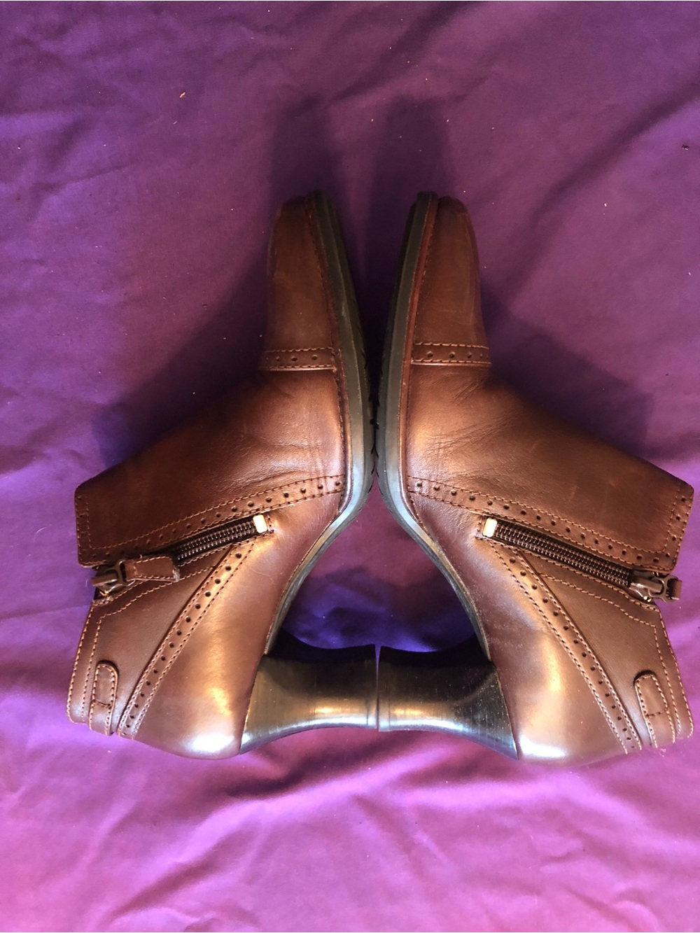 Clark’s Booties Brown Leather with Side Zipper Women’s 6.5 EUC With Box